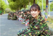 吃瓜爆料军训跳舞视频女孩,揭秘军训跳舞视频女孩的幕后故事